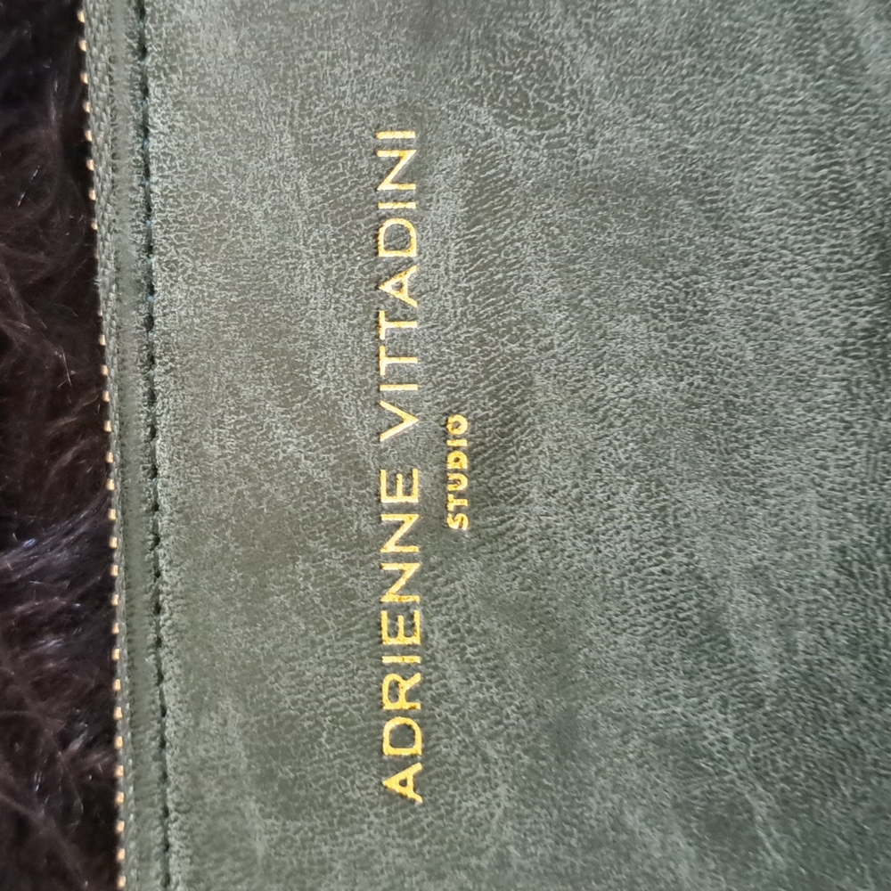Nwt Wallet/Charger - Picture 6 of 9